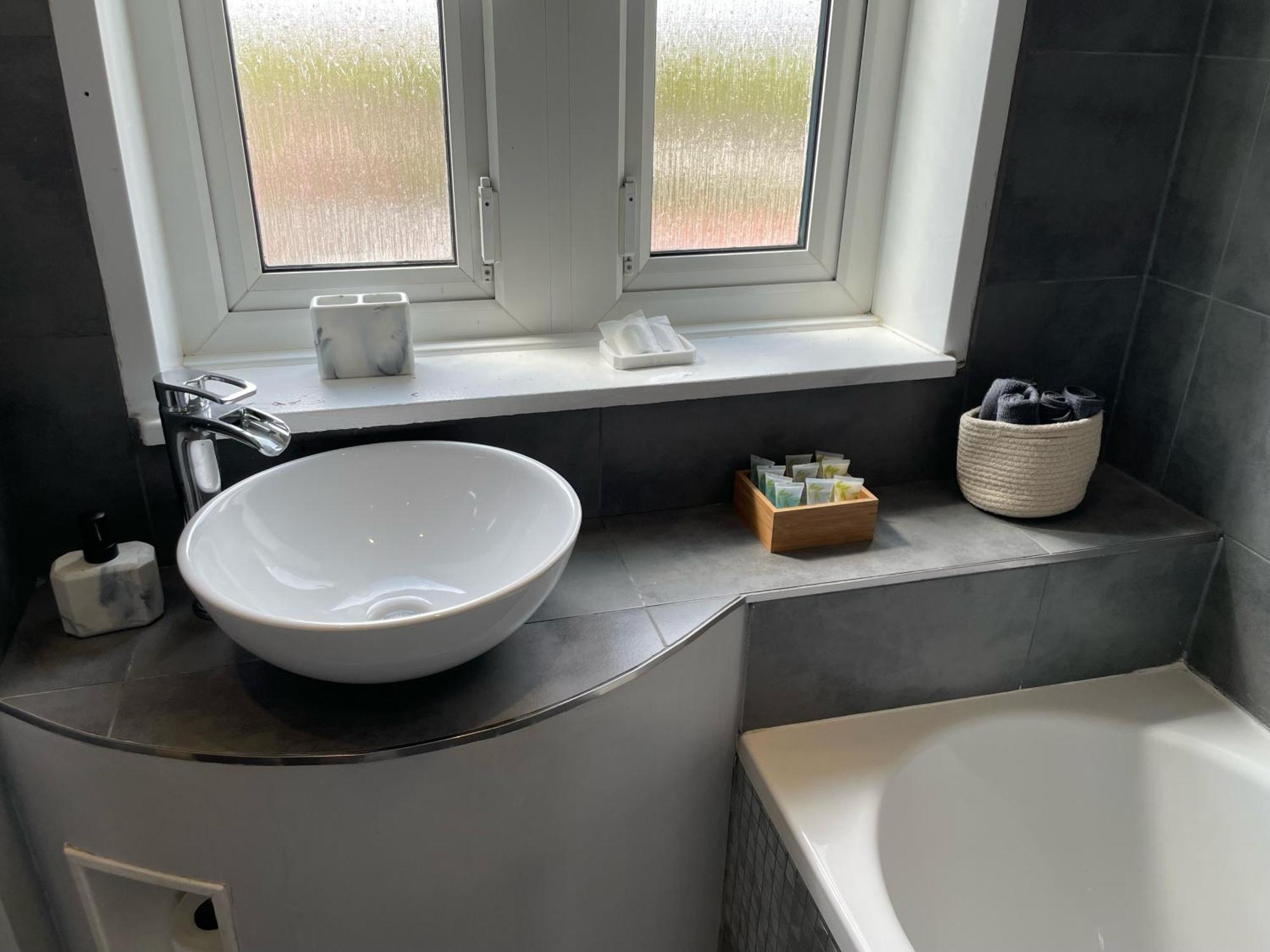 Top Floor 1 Bedroom Apartment With Views Over London Bagian luar foto